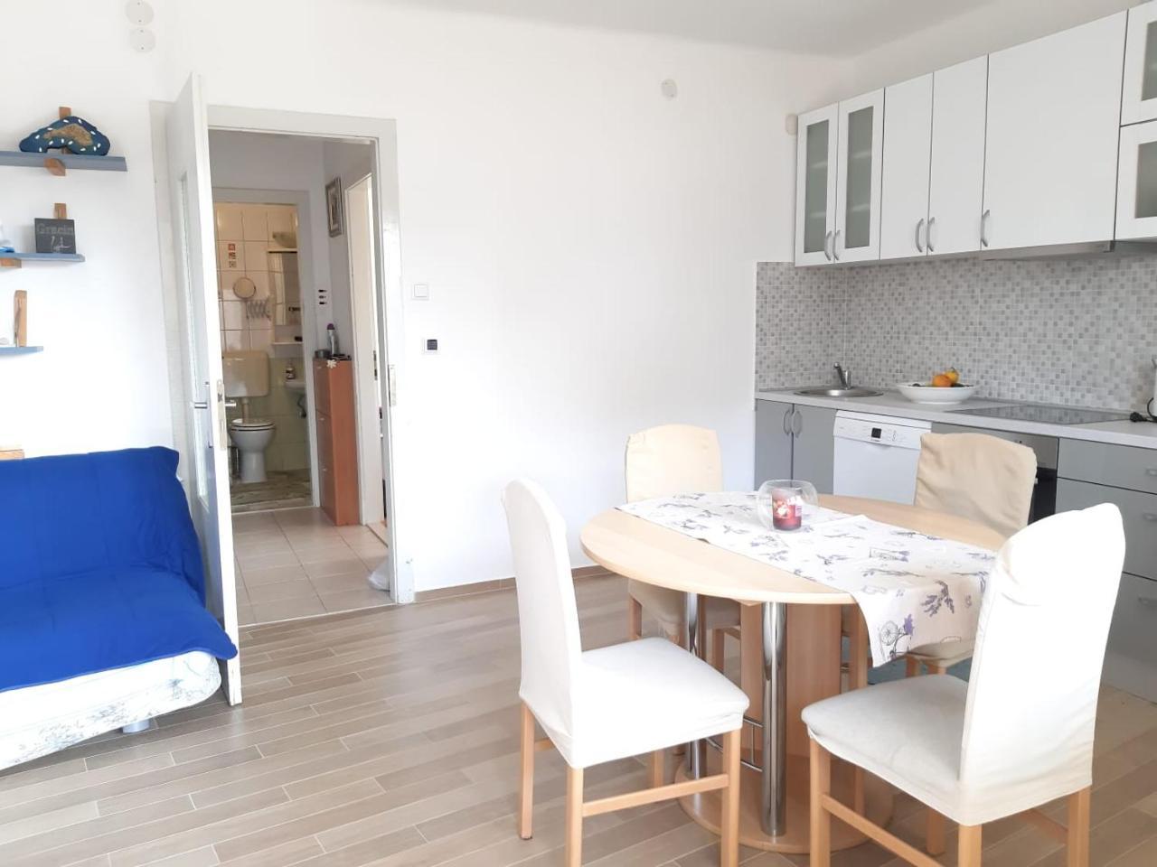 Nina, Apartment In City Centre Сплит Екстериор снимка
