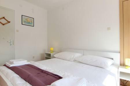 Nina, Apartment In City Centre Сплит Екстериор снимка